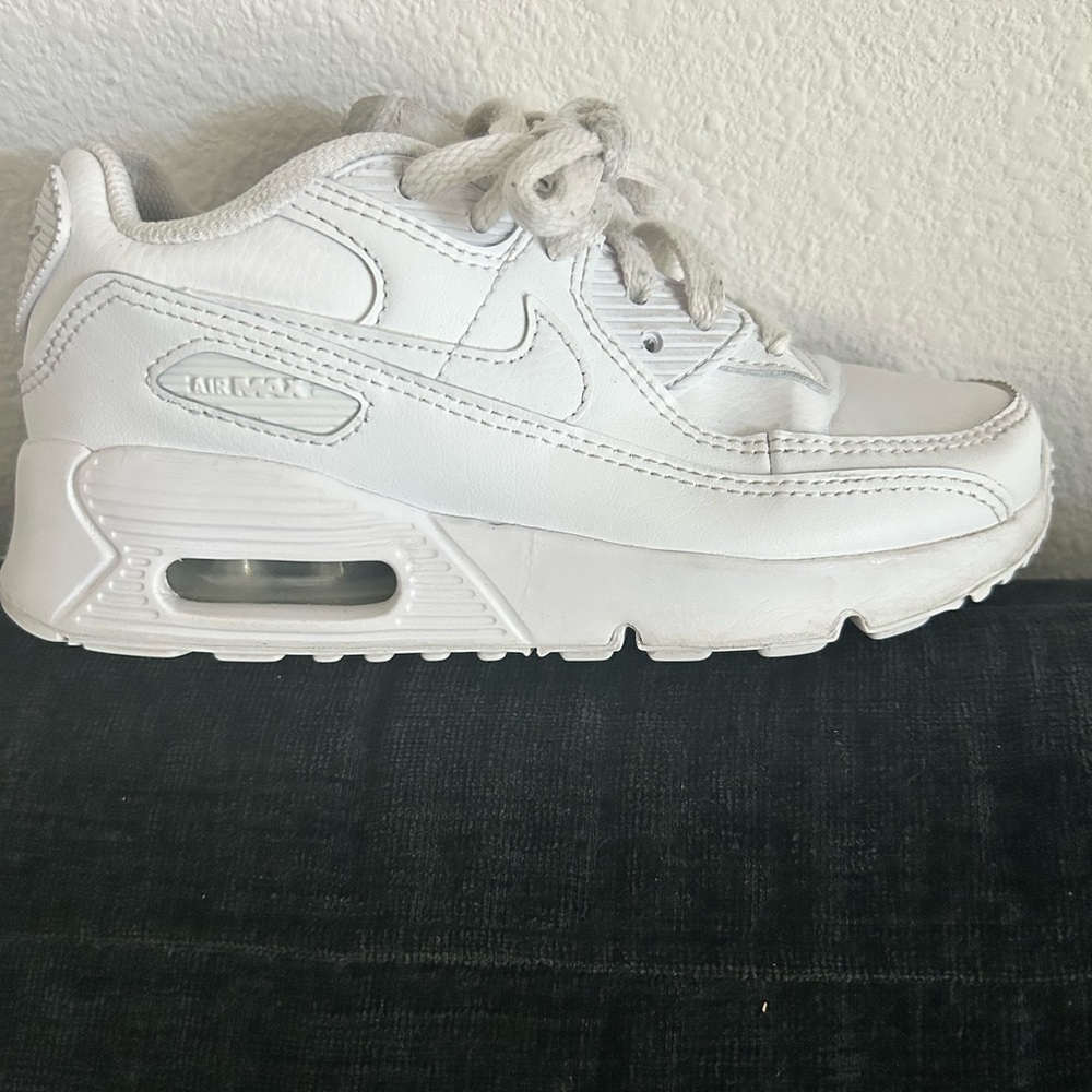 Nike Air Max White Sneakers Breathable Cushioning